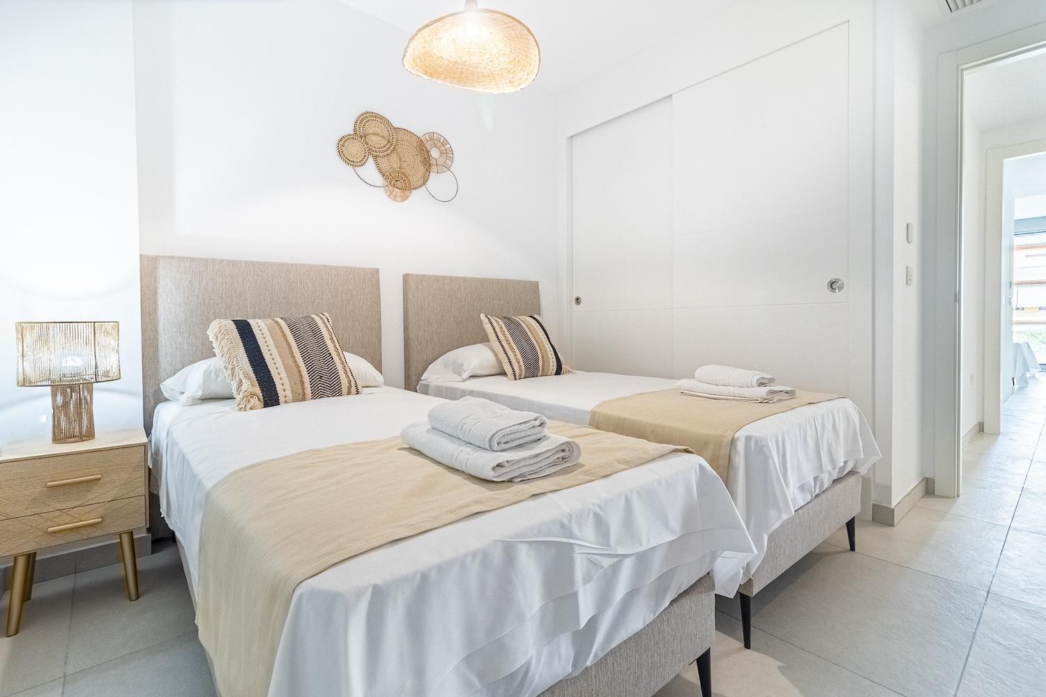 Luxury Beachside In Elviria Rdr401 *
